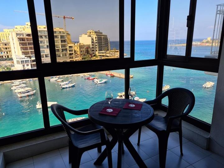 Spinola Bay Sea Front Apt 6 Saint Julian's Ngoại thất bức ảnh